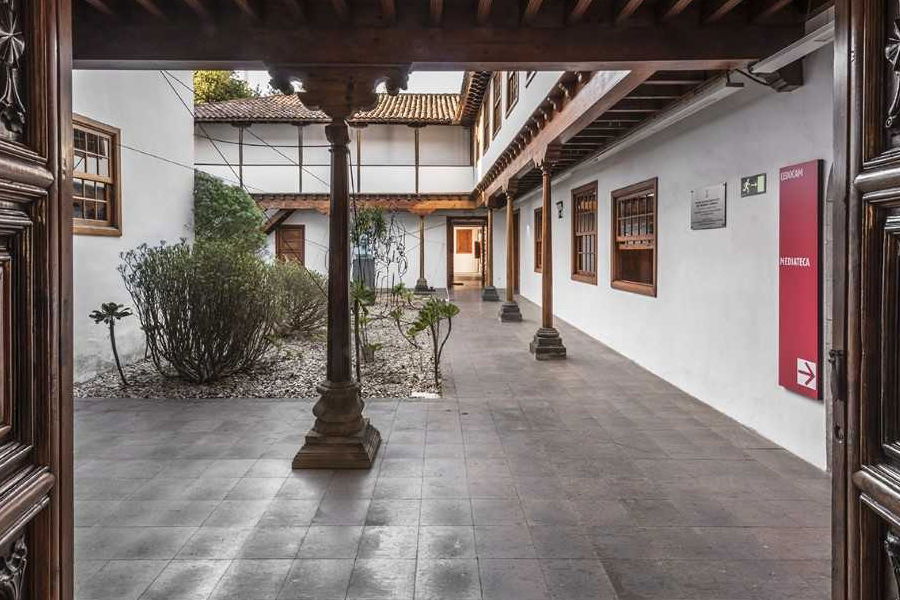 CEDOCAM patio