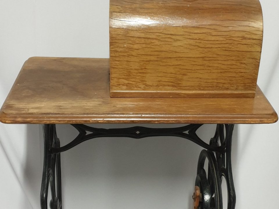 Máquina de coser de juguete